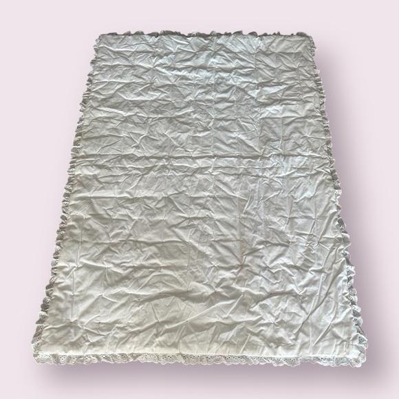 Vintage Handmade ABC Baby Blanket Top Embroidered Wall Hanging Ruffle Hem Decor - Picture 2 of 16